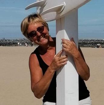 Bijles studiebegeleiding, chemie of aardrijkskunde met Bernadette