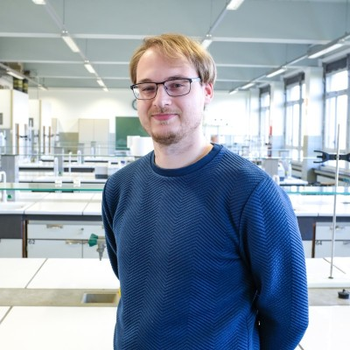 Bijles fysica, chemie of wiskunde met Rinus